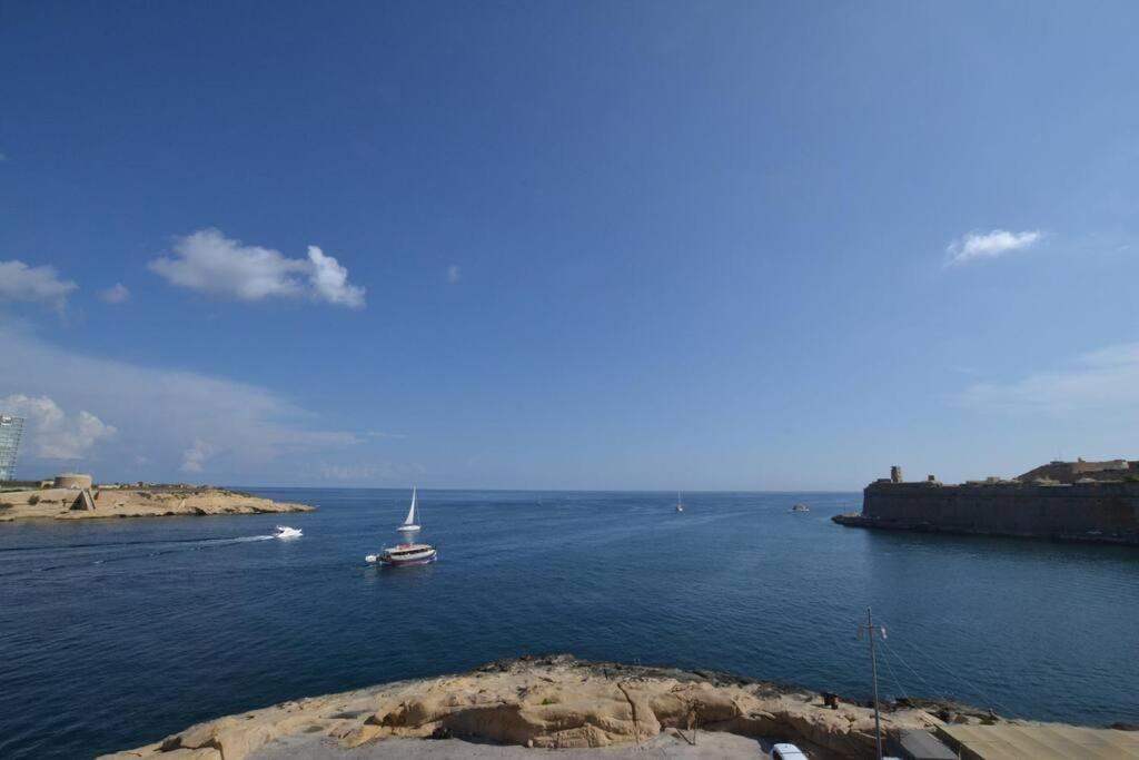 Vallettadreamsuites Groud Floor Shared Sea View Rooof Terrace Kültér fotó
